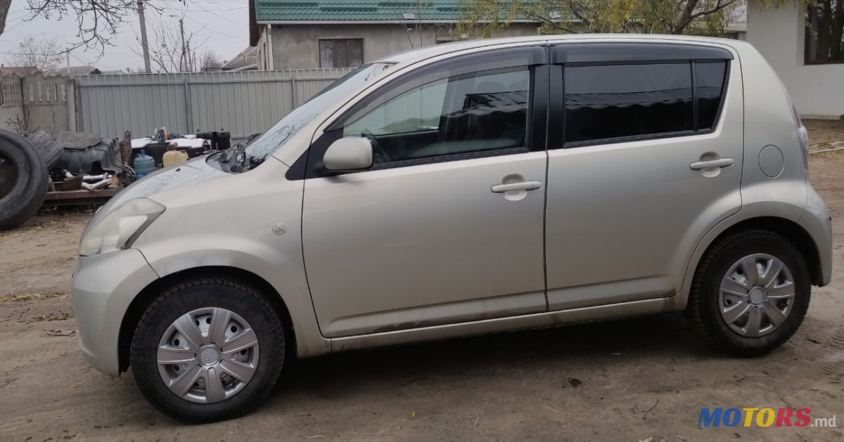 2006' Daihatsu Sirion photo #2