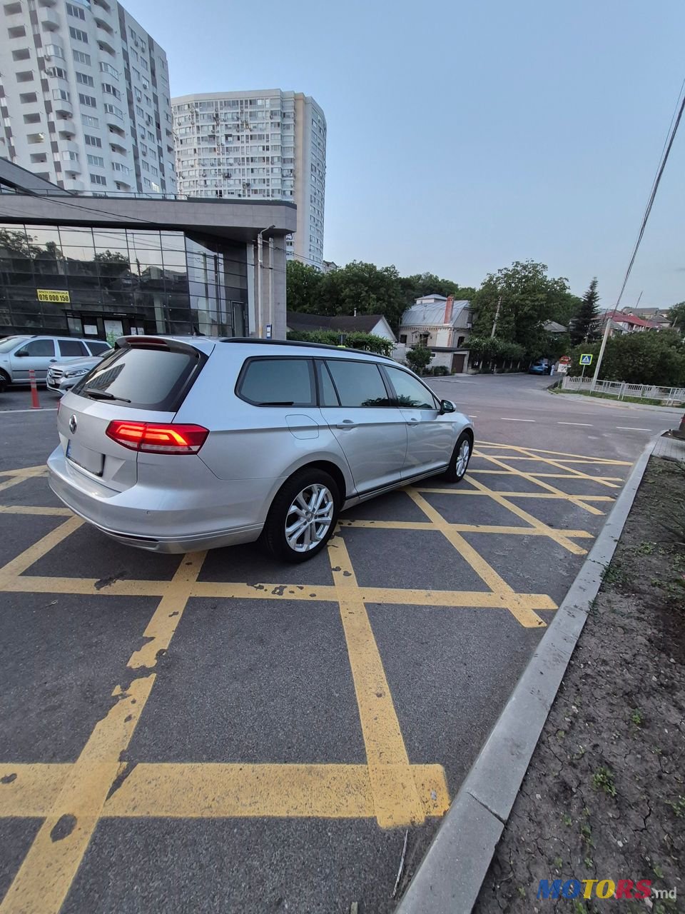 2015' Volkswagen Passat photo #3