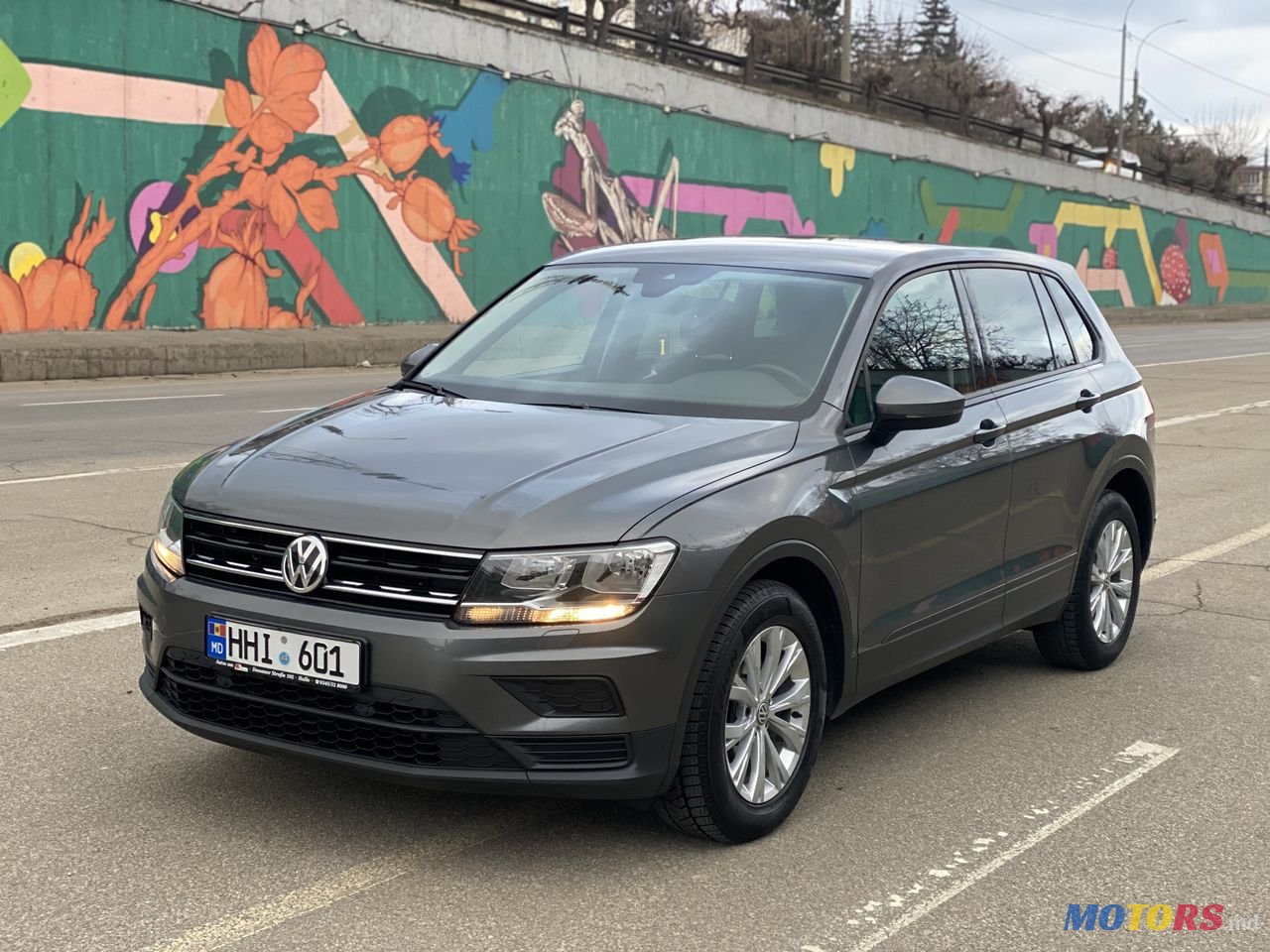 2017' Volkswagen Tiguan photo #1