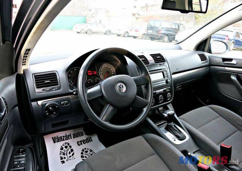 2006' Volkswagen Golf photo #1