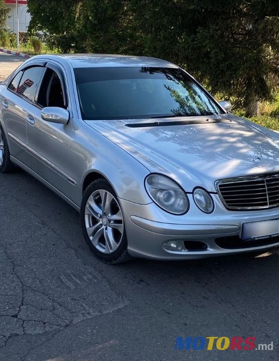 2003' Mercedes-Benz E-Class photo #2
