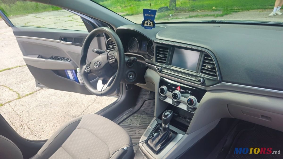 2018' Hyundai Elantra photo #6