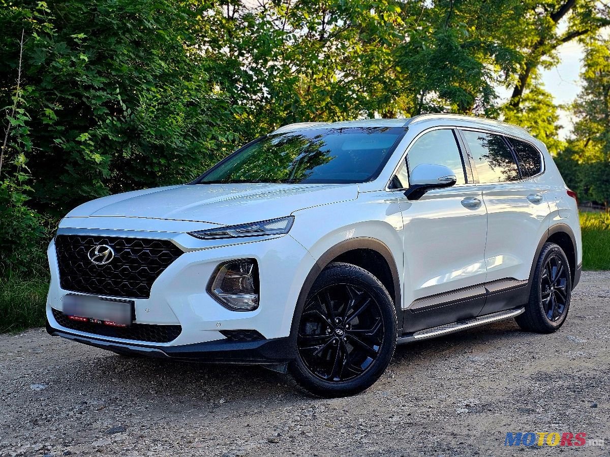 2019' Hyundai Santa Fe photo #2