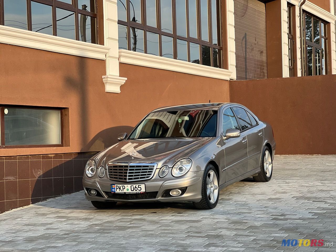 2006' Mercedes-Benz E Класс photo #1