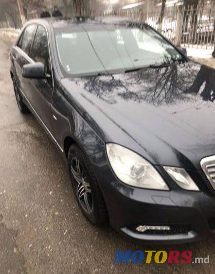 2009' Mercedes-Benz E photo #1