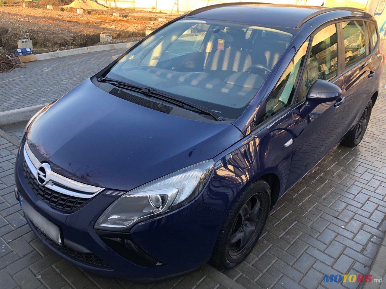 2013' Opel Zafira photo #4
