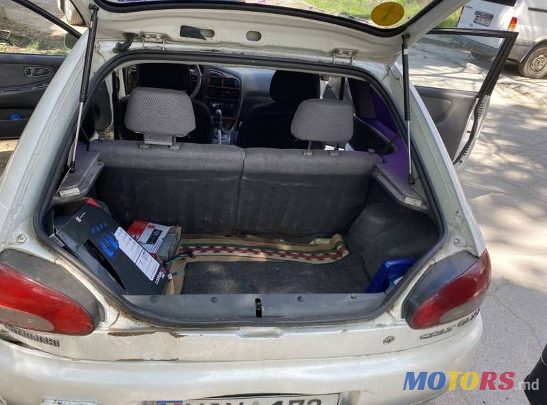 1993' Mitsubishi Colt photo #5