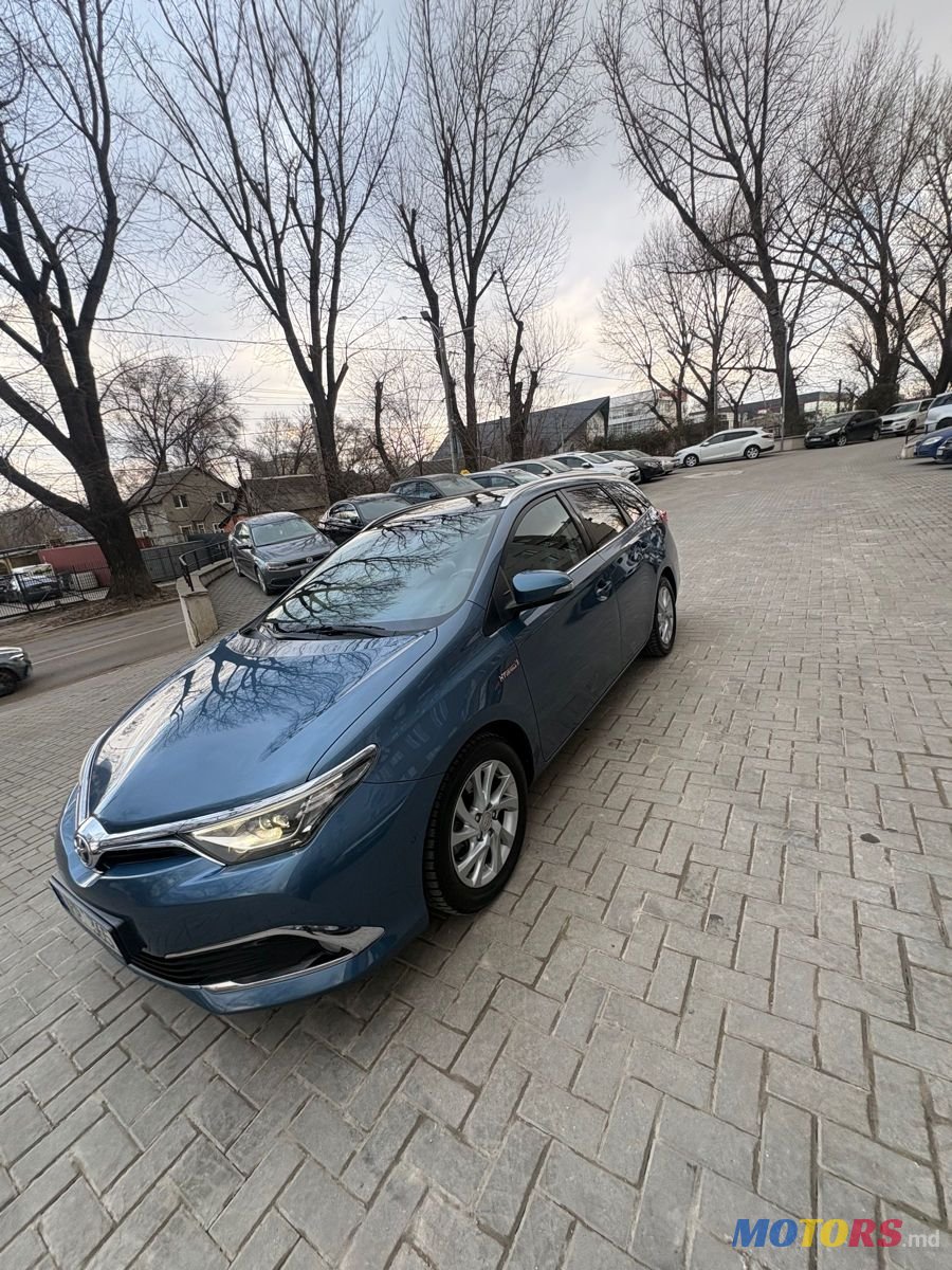 2015' Toyota Auris photo #3