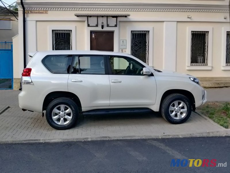 2010' Toyota Land Cruiser Prado photo #2