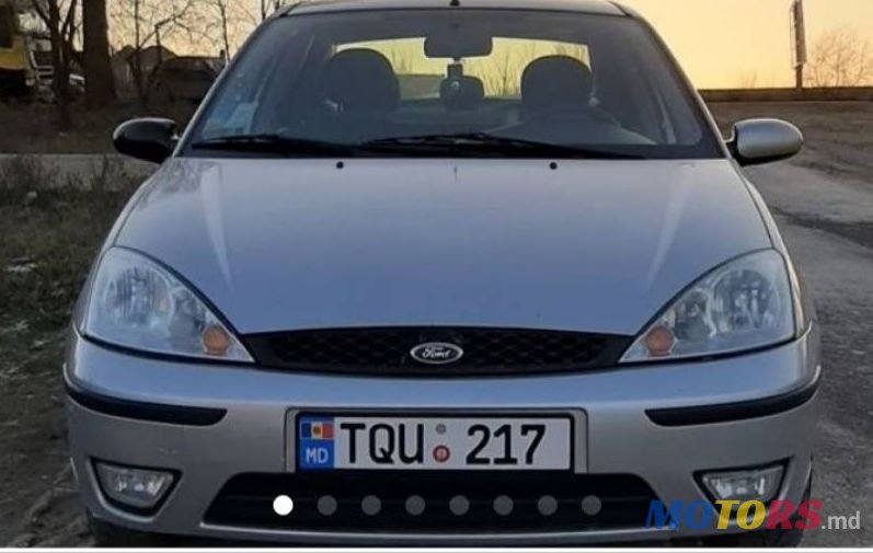 2004' Ford Focus photo #1