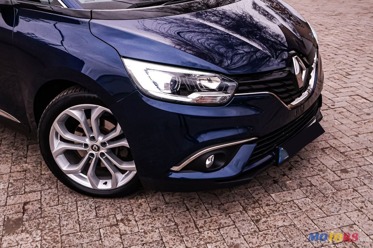 2016' Renault Scenic photo #5