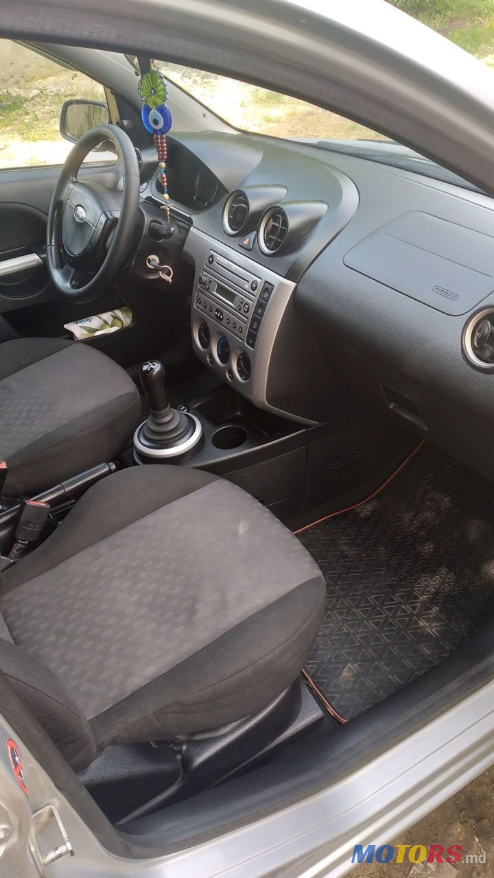 2005' Ford Fiesta photo #3