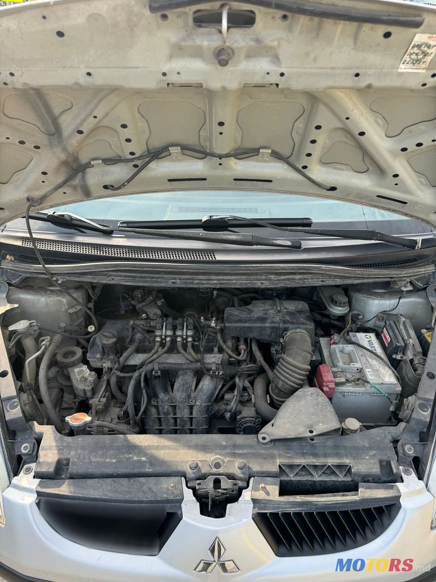 2008' Mitsubishi Colt photo #4