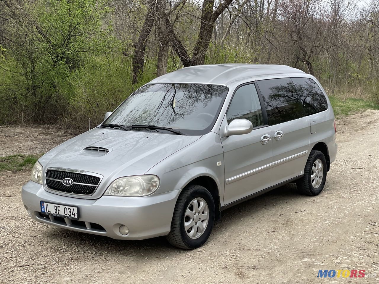 2004' Kia Carnival photo #1