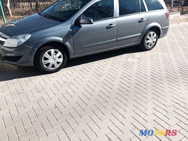 2007' Opel Astra photo #1