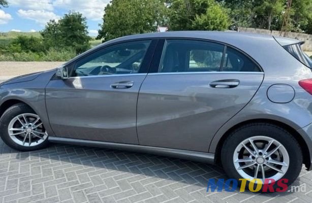 2014' Mercedes-Benz A-Class photo #3