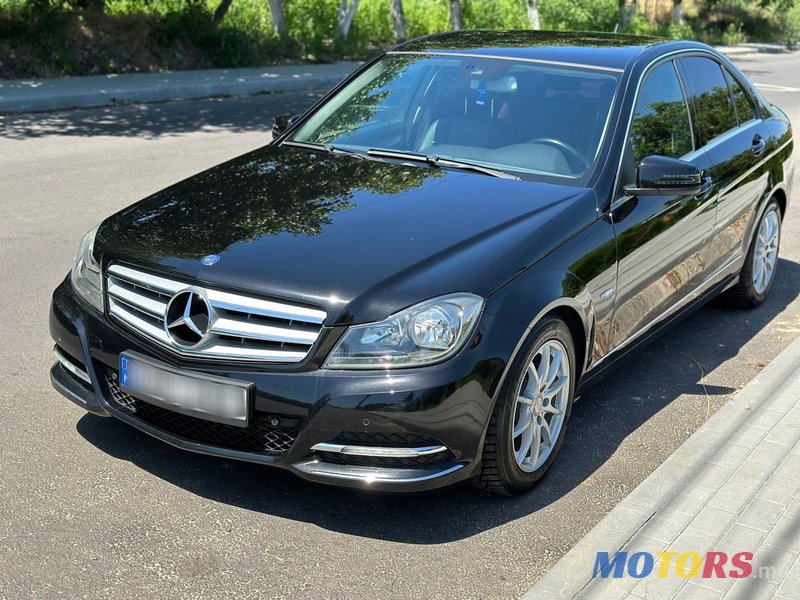 2011' Mercedes-Benz C-Class photo #6