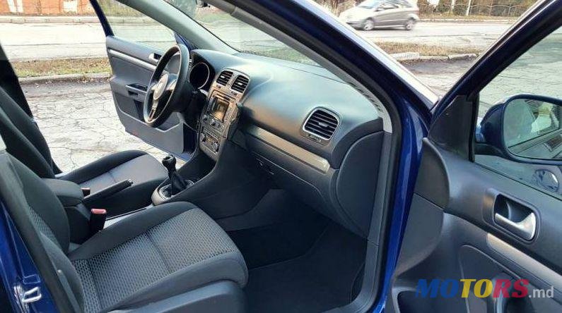 2010' Volkswagen Golf photo #3