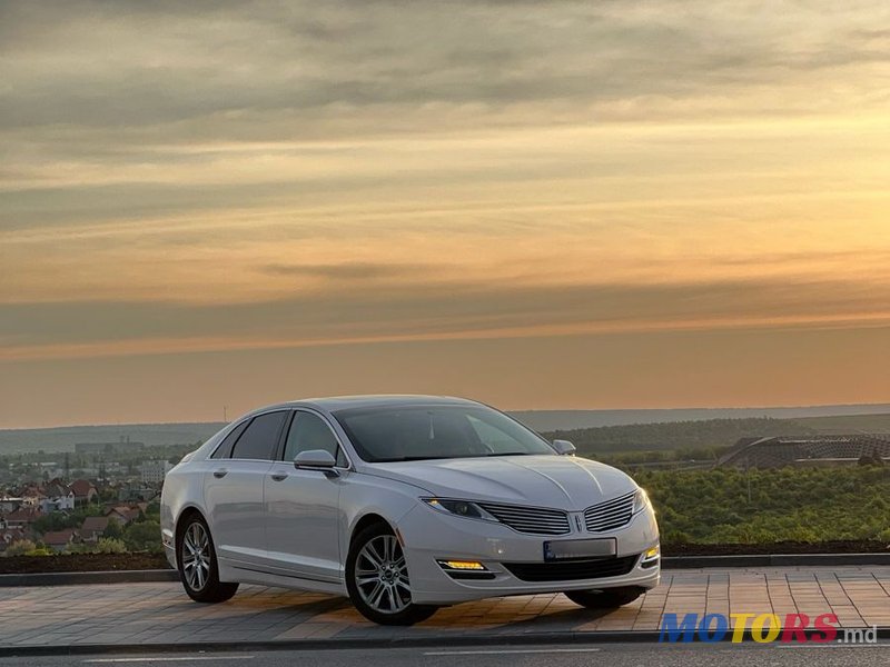 2013' Lincoln MKZ photo #1