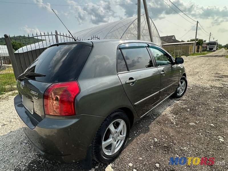2005' Toyota Corolla photo #4