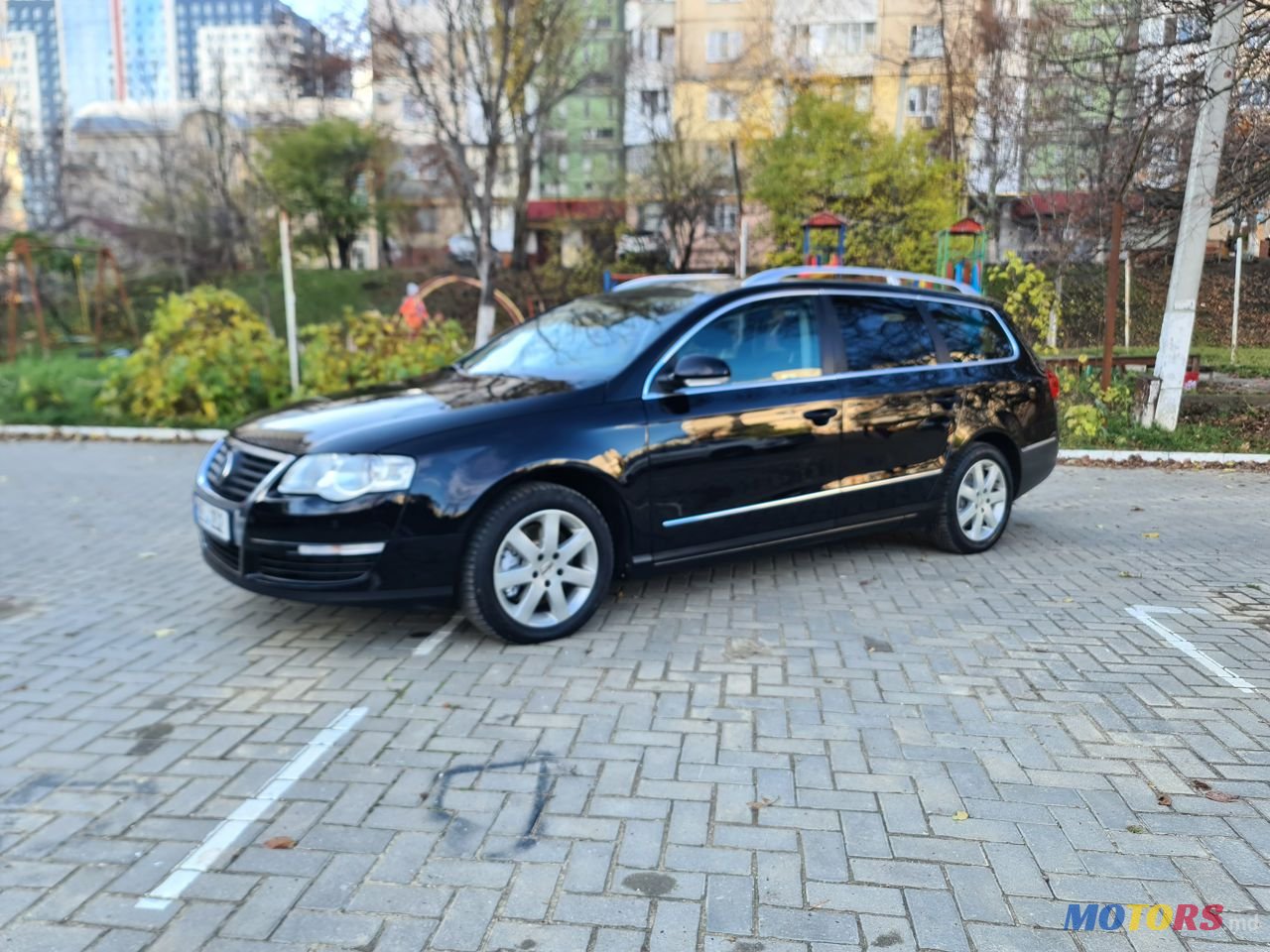 2008' Volkswagen Passat photo #1