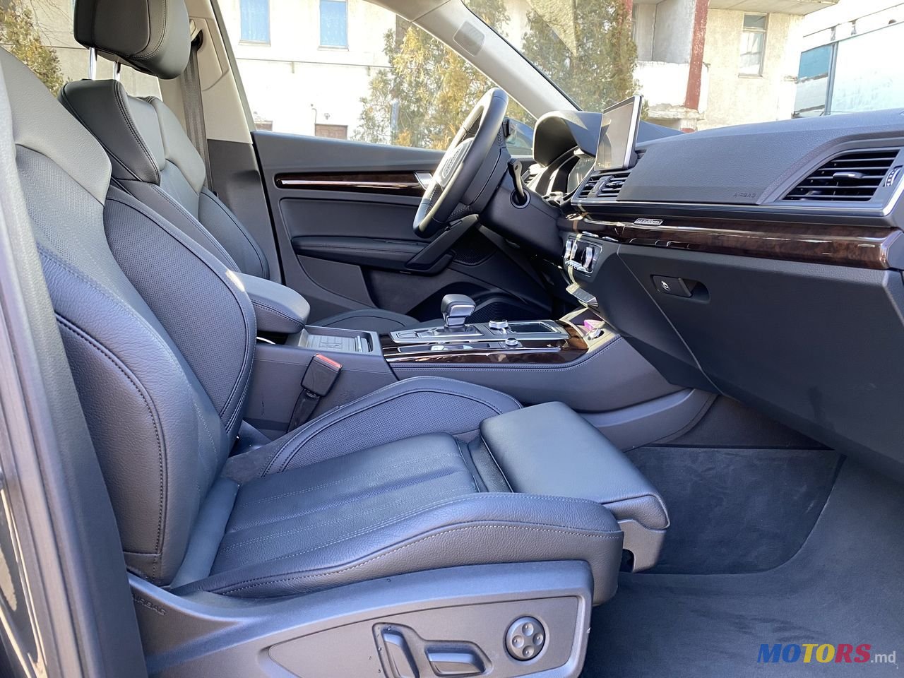 2019' Audi Q5 photo #6