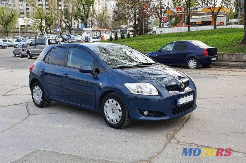 2007' Toyota Auris photo #1