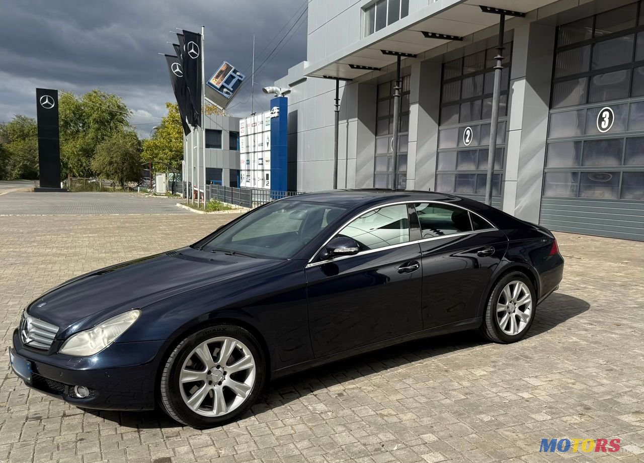 2005' Mercedes-Benz CLS-Class photo #3