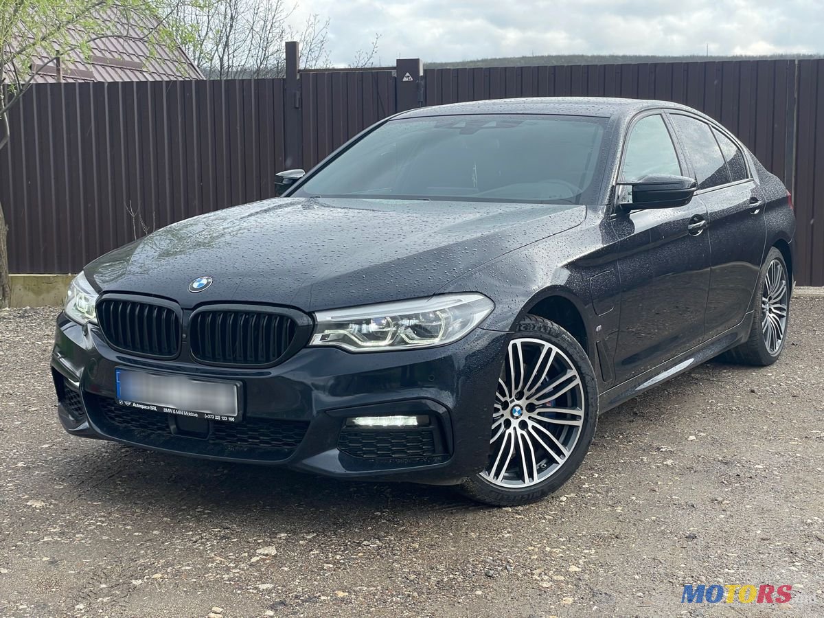 2020' BMW 5 Series photo #2