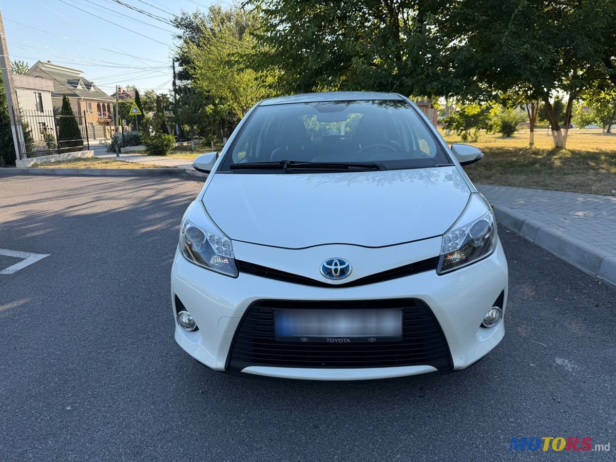 2013' Toyota Yaris photo #1