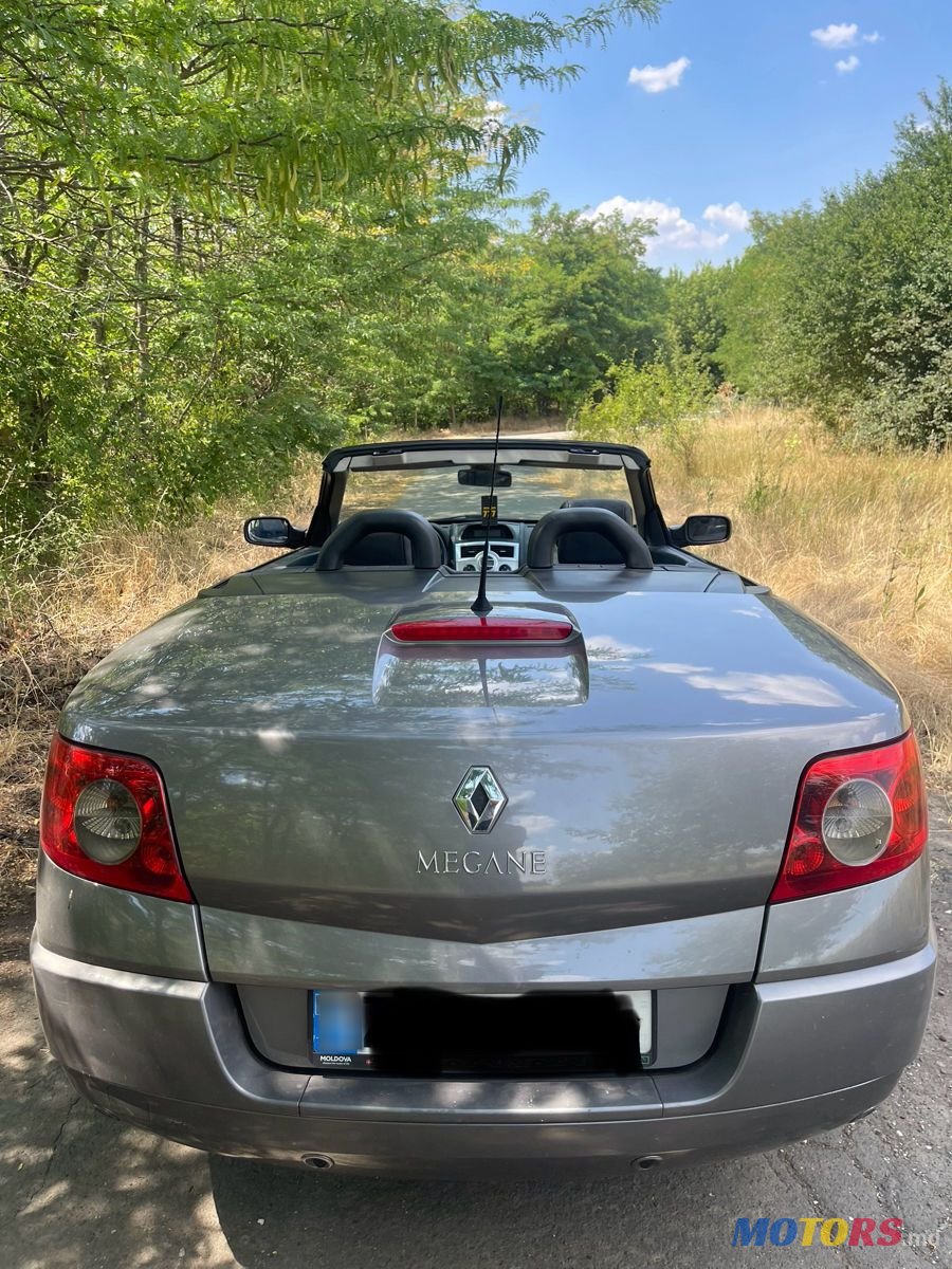 2008' Renault Megane photo #1