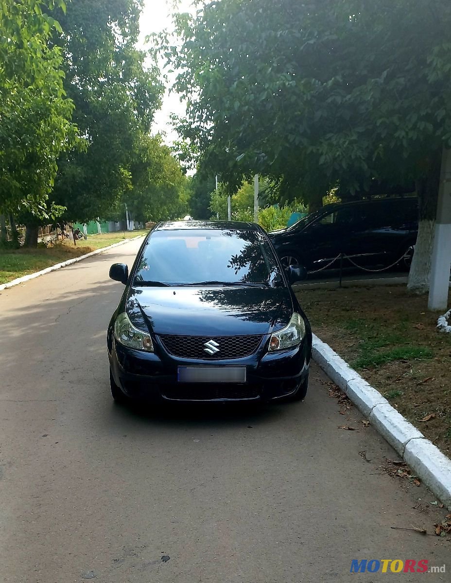 2010' Suzuki SX4 photo #1