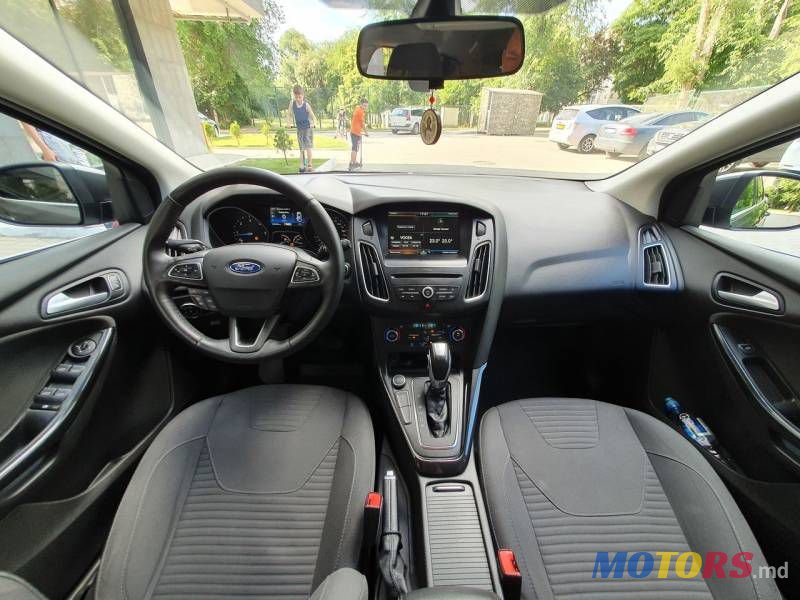 2015' Ford Focus photo #5