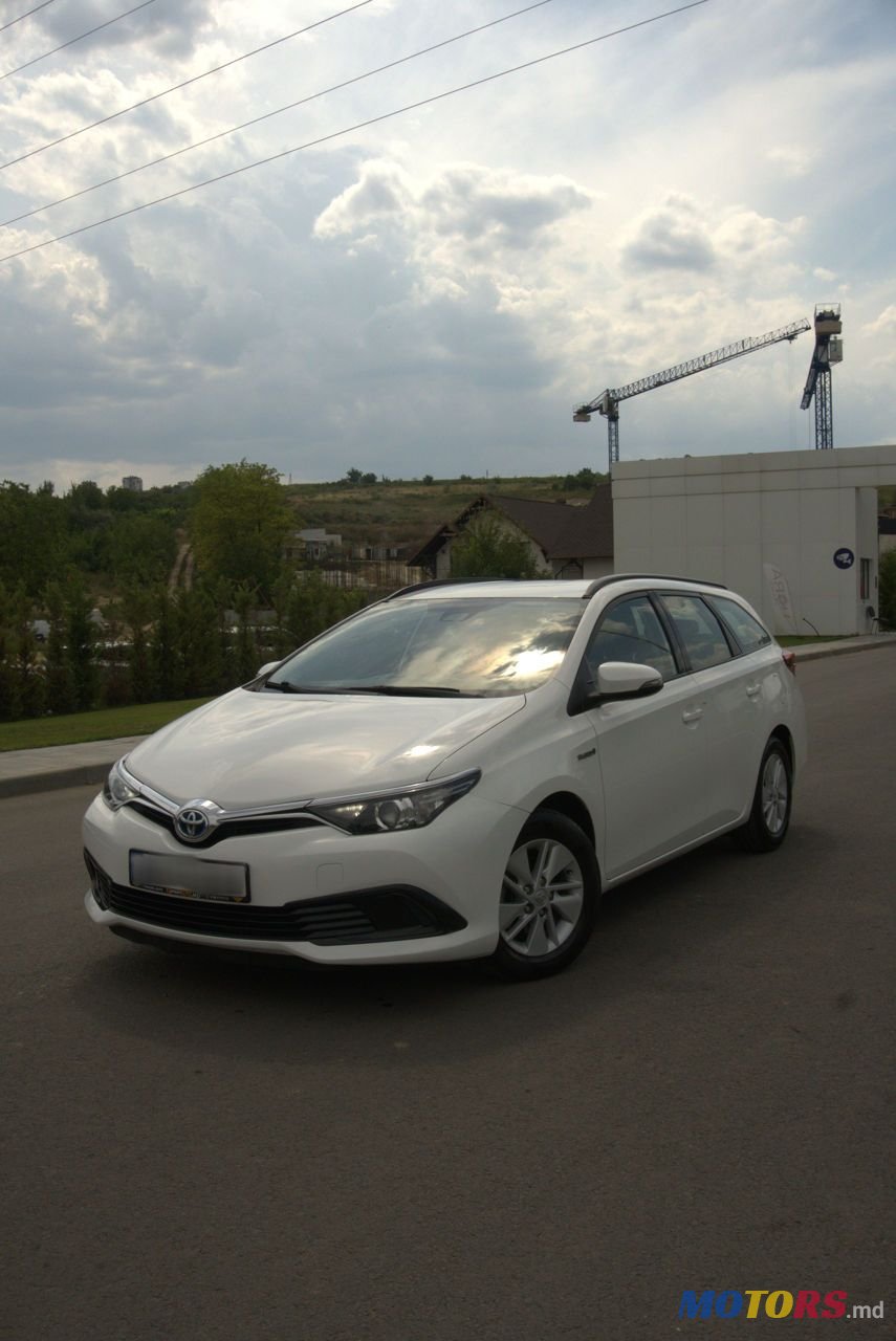 2018' Toyota Auris photo #4