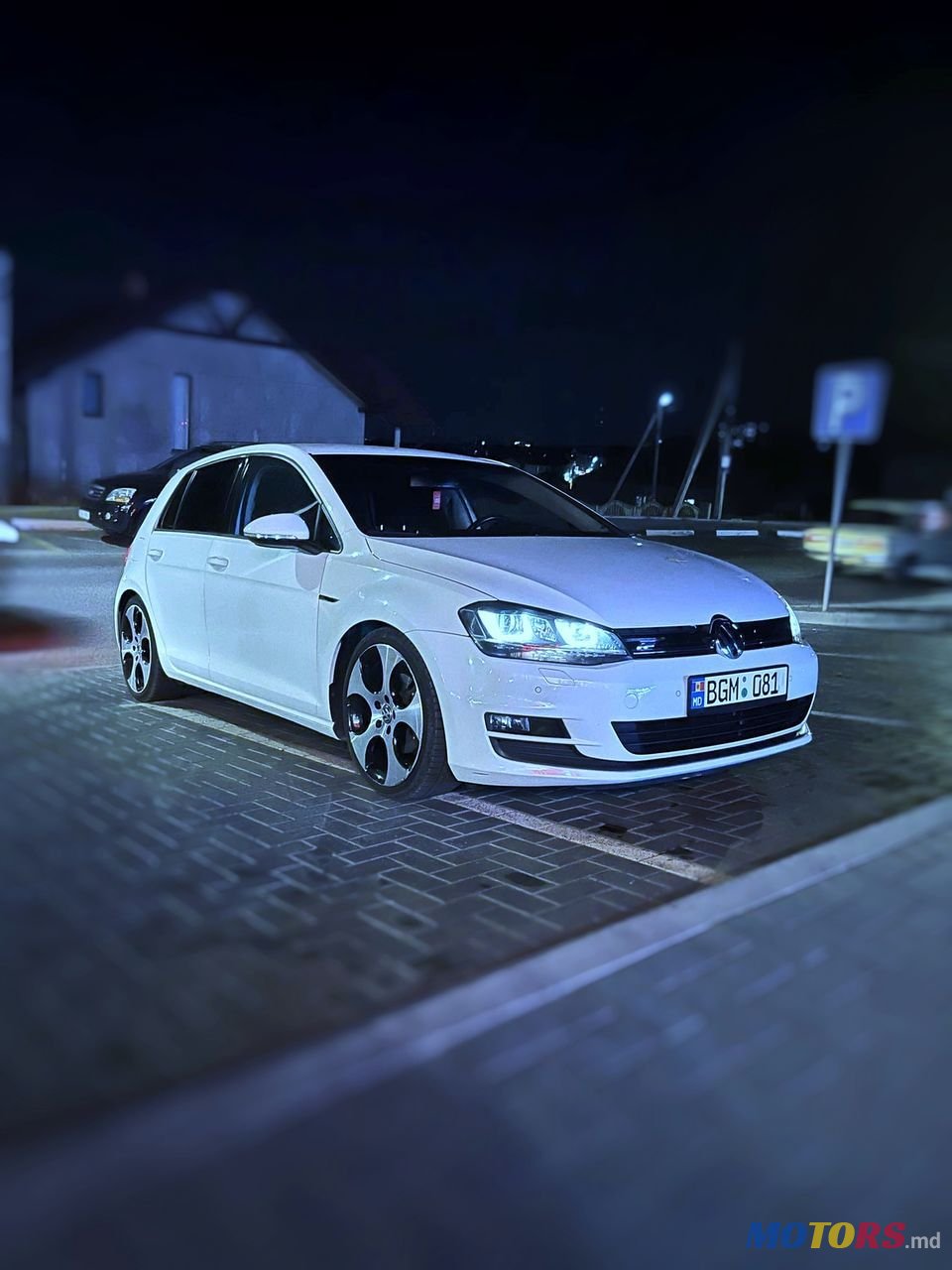 2014' Volkswagen Golf photo #3