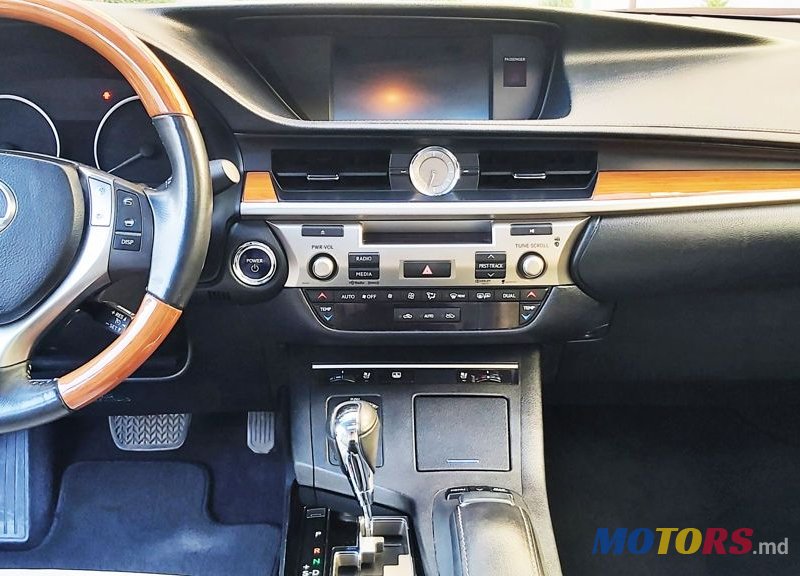 2014' Toyota Avalon photo #5