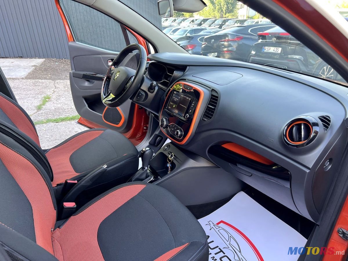2015' Renault Captur photo #5
