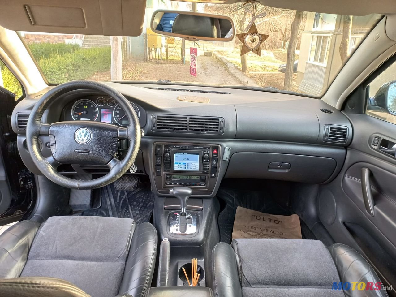 2005' Volkswagen Passat photo #5