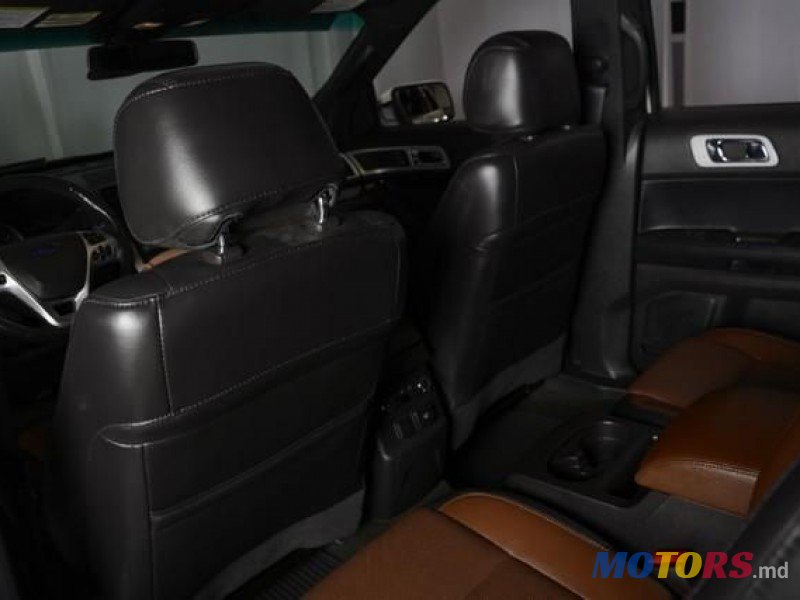 2014' Ford Explorer photo #2