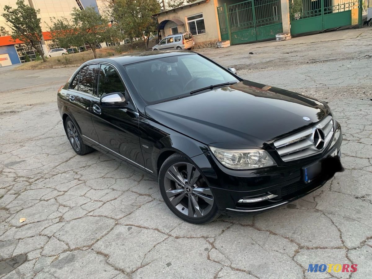 2007' Mercedes-Benz C-Class photo #2