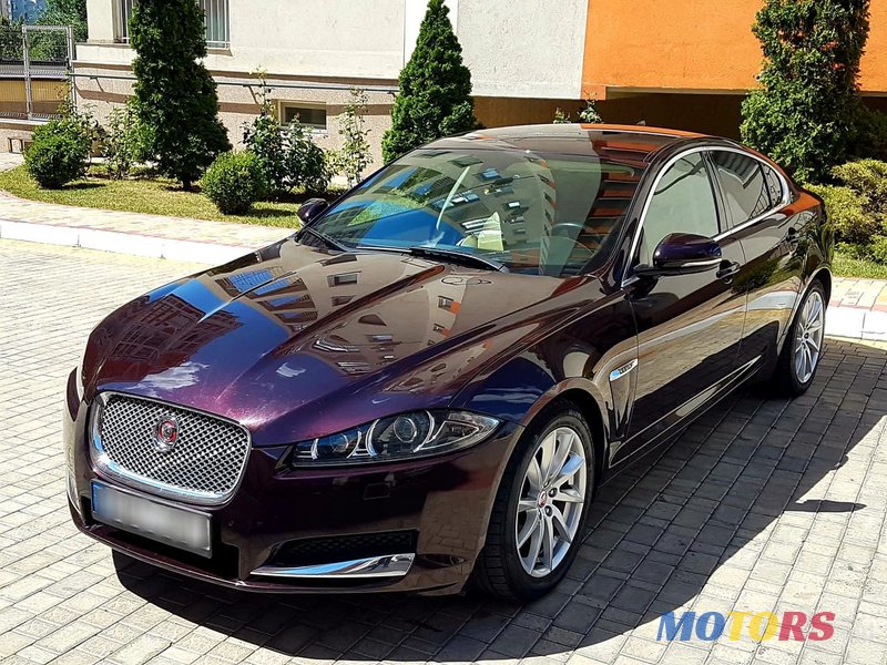 2013' Jaguar XF photo #1