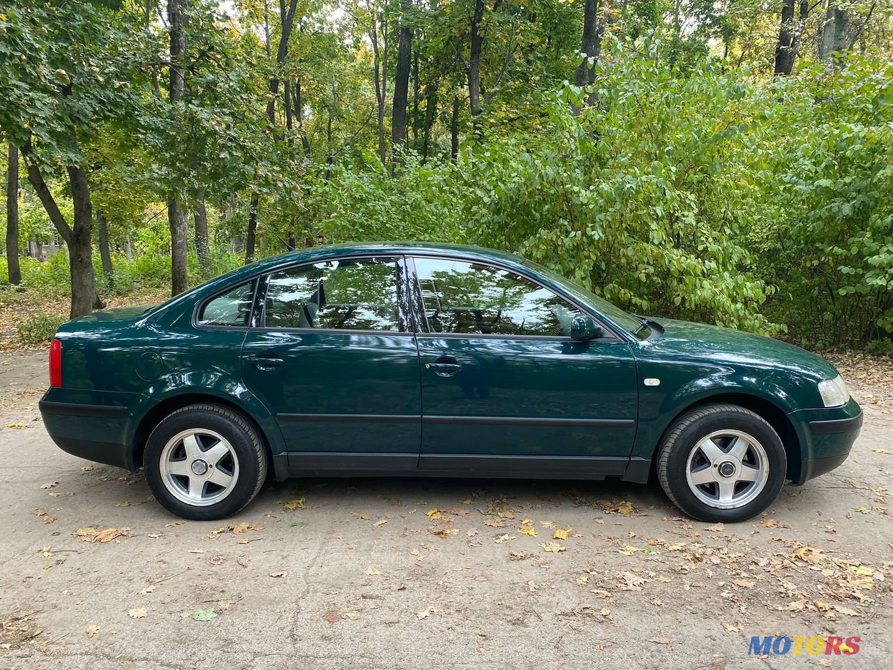 2000' Volkswagen Passat photo #2