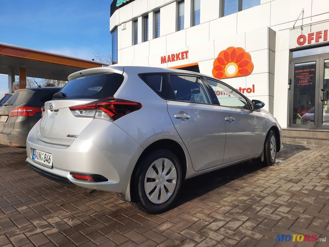2016' Toyota Auris photo #4
