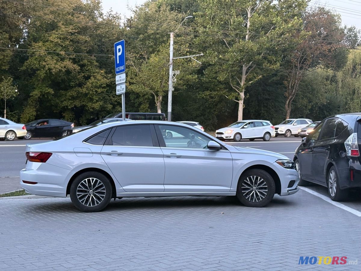 2018' Volkswagen Jetta photo #6