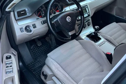 2008' Volkswagen Passat