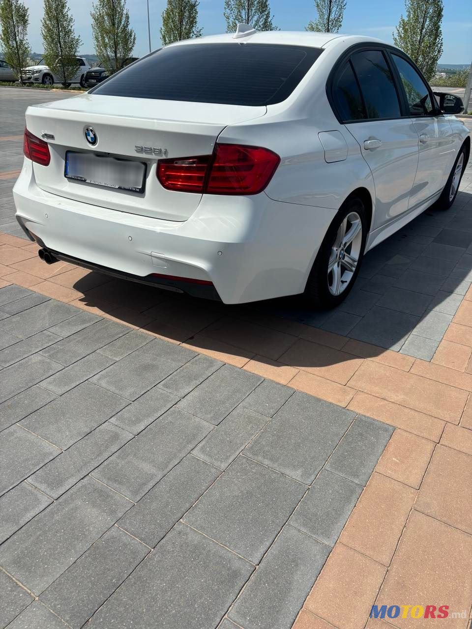 2012' BMW 3 Series photo #5