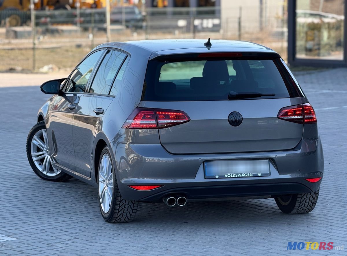 2015' Volkswagen Golf photo #2