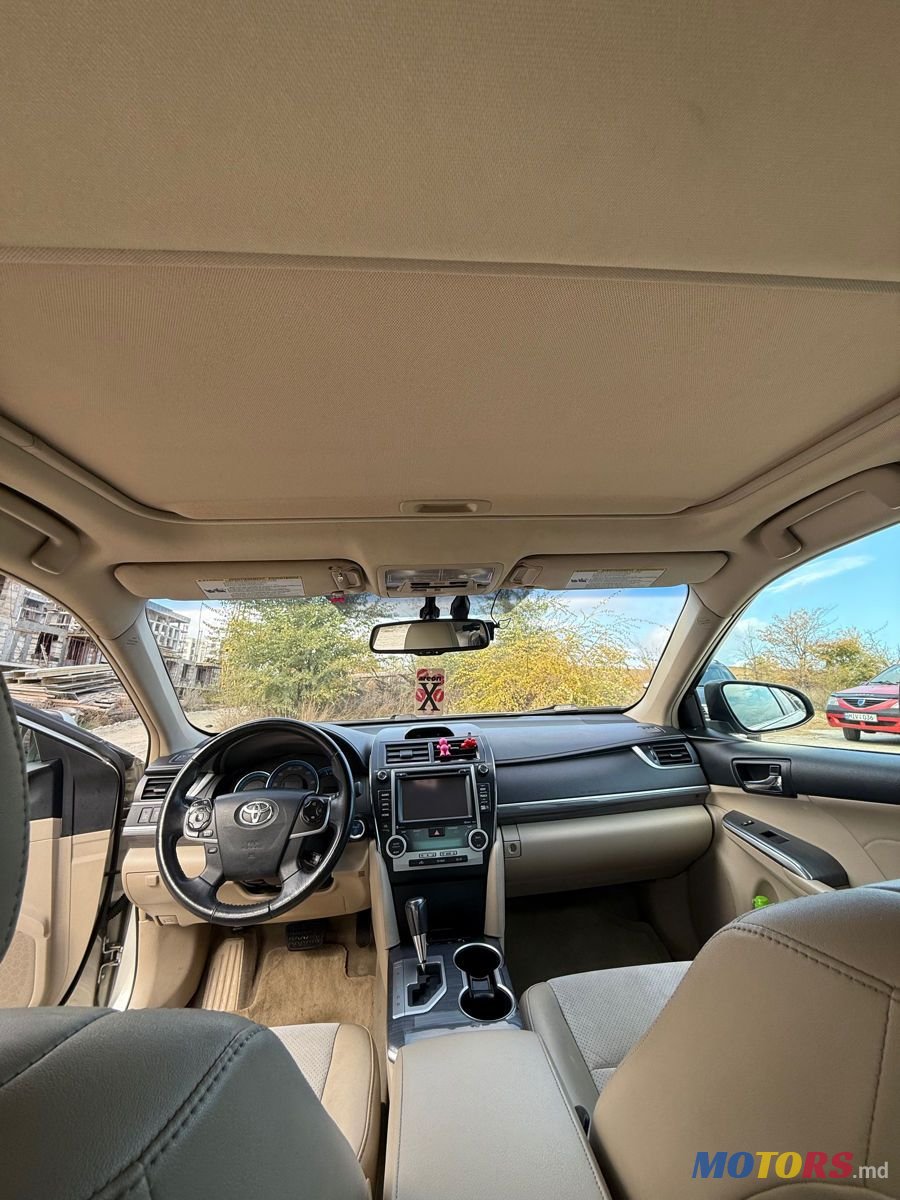 2014' Toyota Camry photo #4