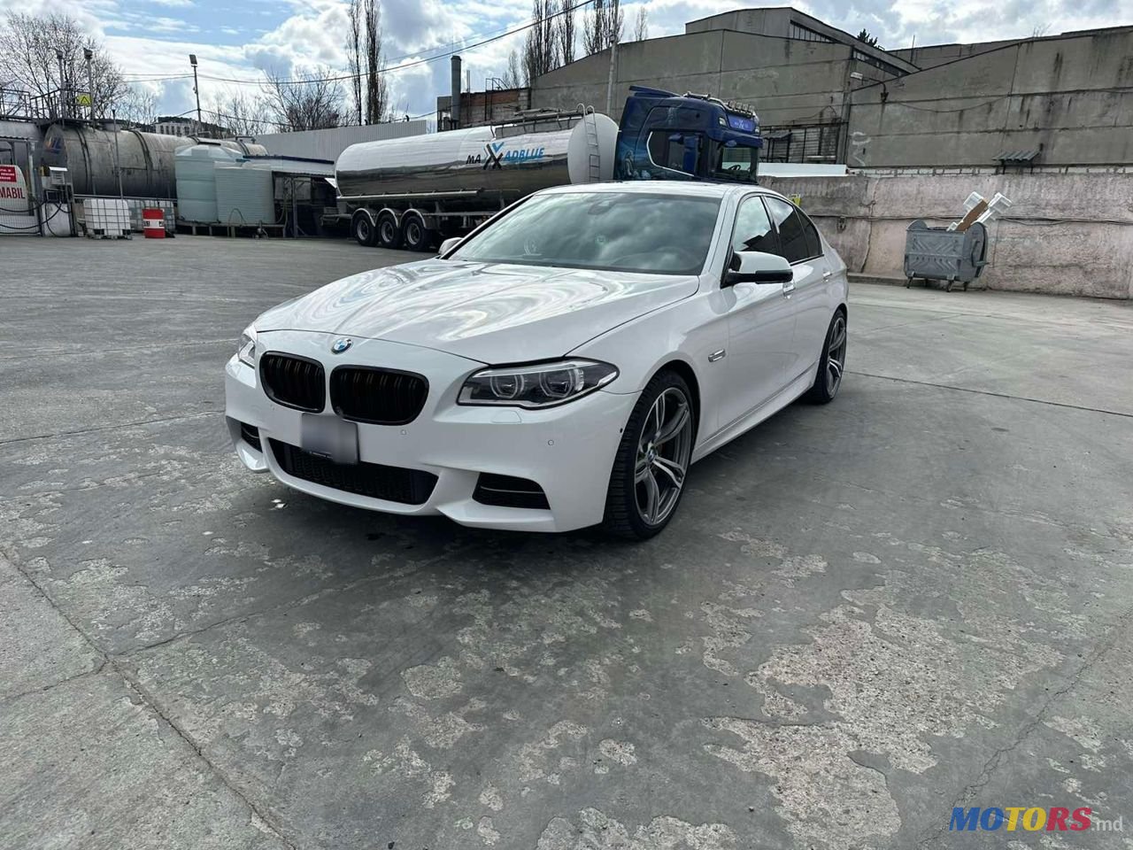 2016' BMW 5 Series photo #2