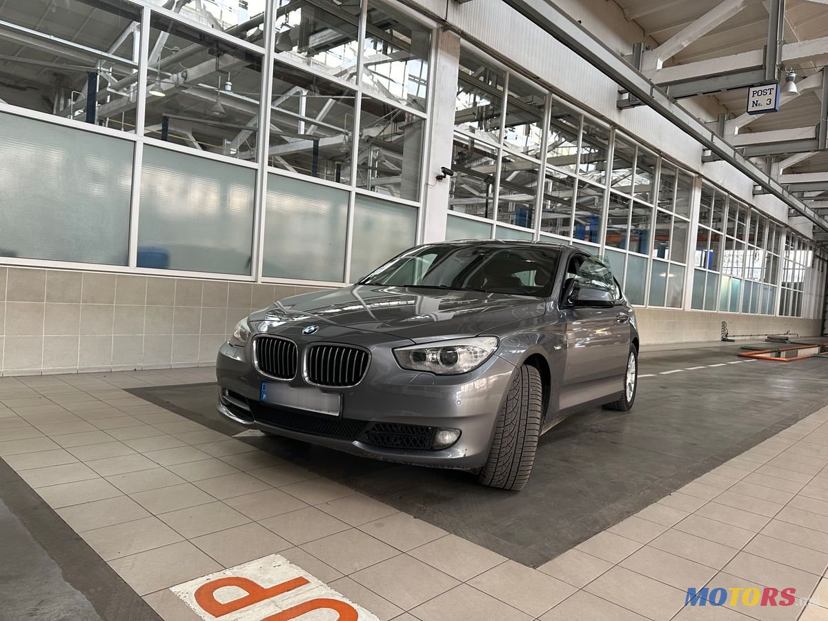 2011' BMW 5 Gt photo #1